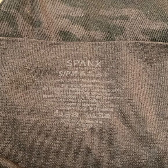 Spanx Look at Me Now Black Grey Camo Ankle Slimming Leggings Small - Picture 11 of 11